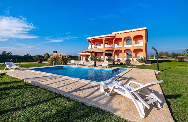 3 bedroom cozy home in Galovac