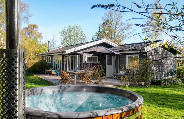 3 Bedroom Gorgeous Home In Føllenslev