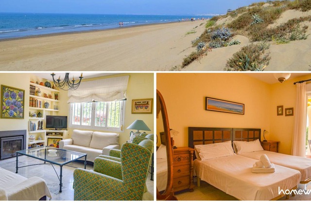 3 bedroom holiday home next to the beach in Costabella, Marbella