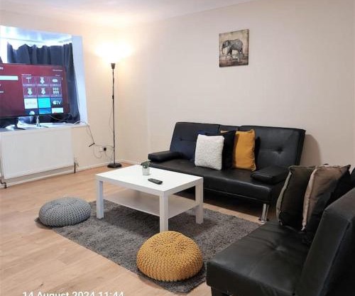 3 Bedroom House in Beckton London