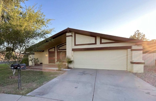 3-bedroom house in welcoming Glendale with WiFi, AC