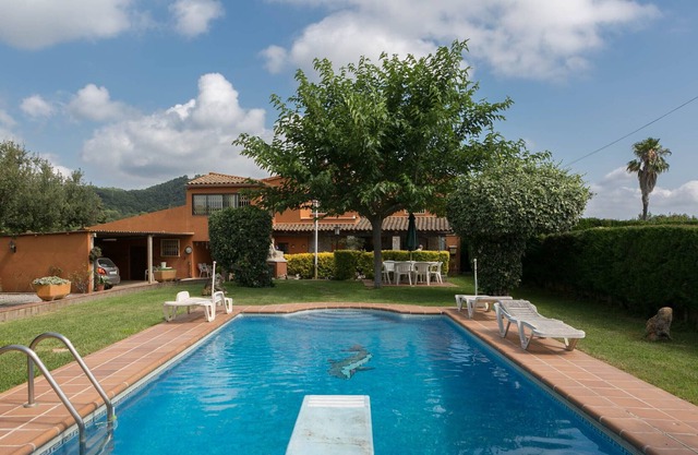 3 bedroom house w/ pool, garden and bbq in Montras, Palafrugell (H65)
