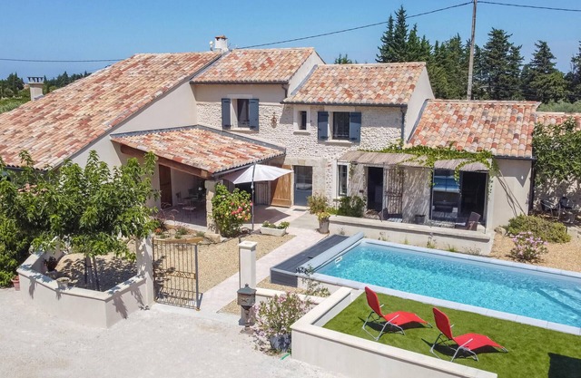3 bedroom lovely home in Violes