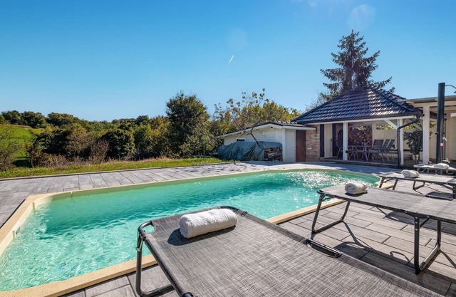 3 bedroom nice home in Vurnovec