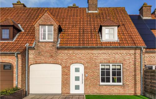 3 Bedroom Pet Friendly Home In Bredene