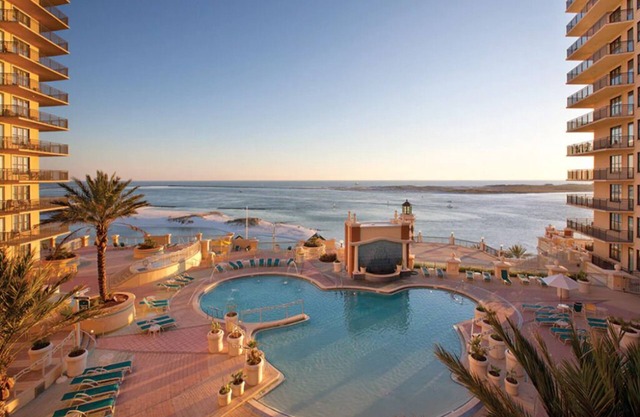 3 Bedroom Plus Condo, Pool View, at Emerald Grande, Destin Beach!