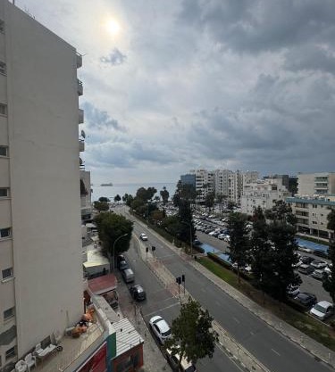 3 bedroom seafront apartment