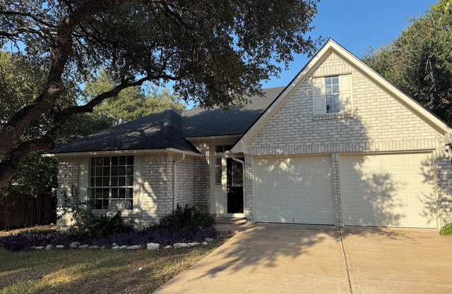 3-bedroom spacious house in peaceful Cedar Park with sauna and patio