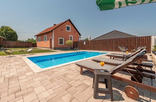 3 bedroom stunning home in Otocac