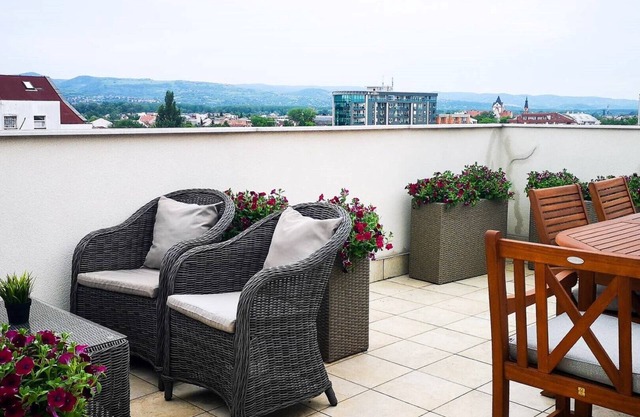3 Bedroom Suite 98 sq m with Big Patio