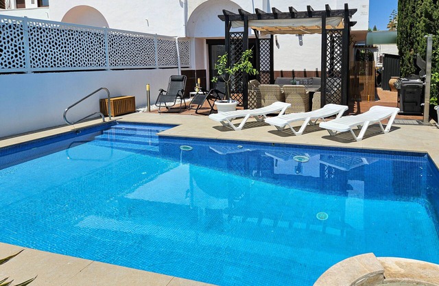 3 bedroom townhouse with private pool