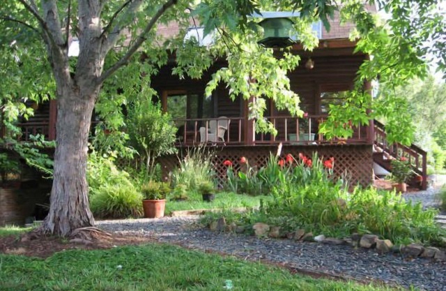 3-bedroom vacation home just 18 minutes from High Rock Lake