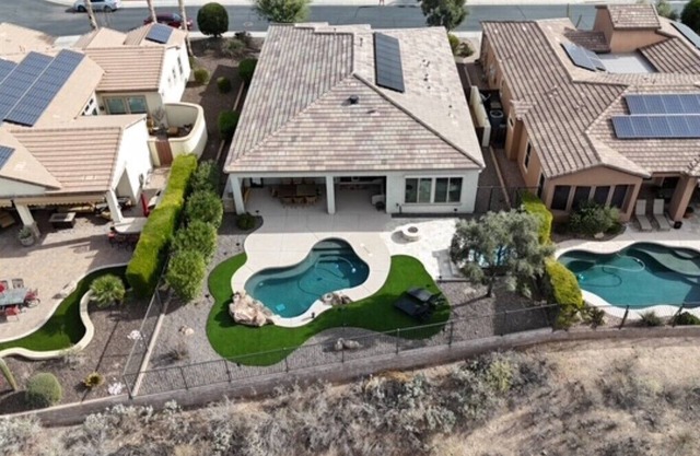3 Bedroomm home with private pool in Trilogy.