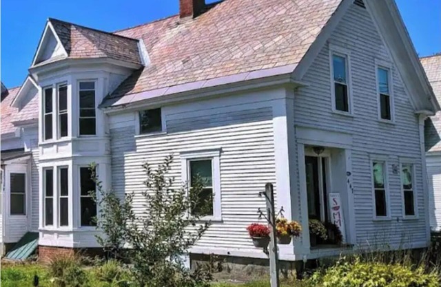 3-bedrooms and bath in welcoming Chester with WiFi, AC.