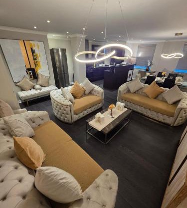 3 Bedrooms Apartment with security 24 hours & concierge
