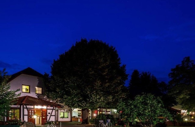 3 Bettzimmer, WC und Dusche - Hotel-restaurant Lindengarten