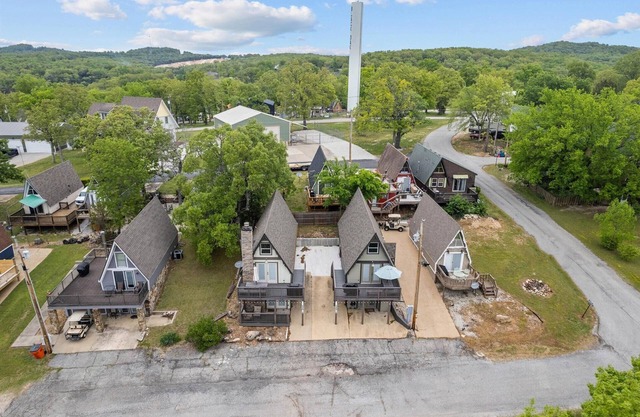 3 BR A Frame w/Amazing Balcony Views! Sleeps 8!