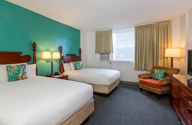 3 City View Moderate Rooms at Pagoda Hotel