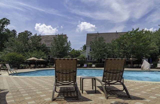 3 Colonial-Style 2BR Townhomes Near Historic Sights & Area Dining