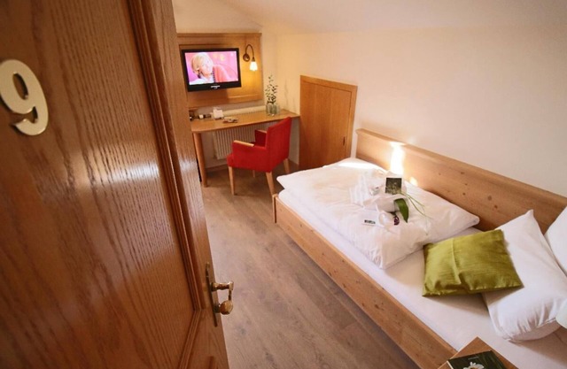 3* Einzelzimmer mit Balkon und Abendsonne
