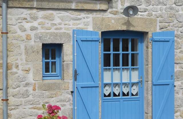 3 * house in Kérity, 20 m. from the sea in a quiet area.