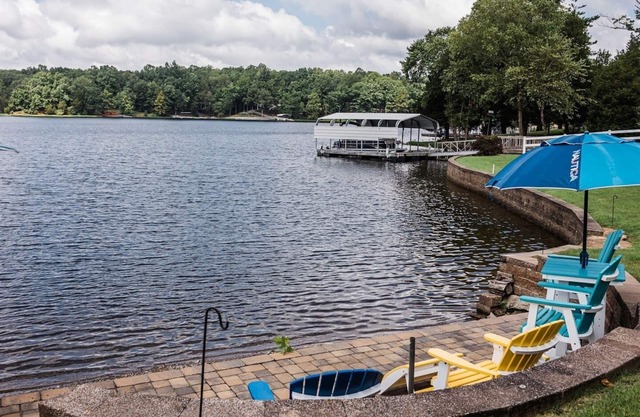 3 Lake Homes Together- Family Reunion Perfection