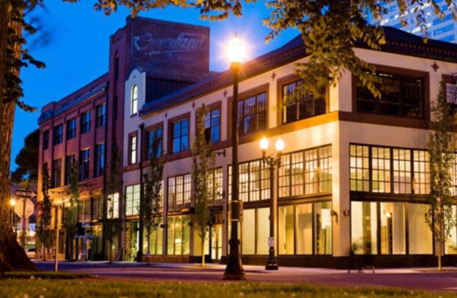 3 Modern Units at Dossier Hotel! Near Portland Japanese Gardens! W/Parking