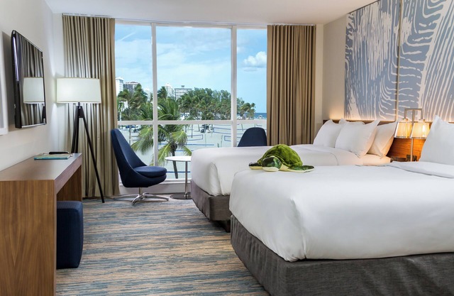 3 Oceanfront Rooms with Pool near Fort Lauderdale & Las Olas Blvd