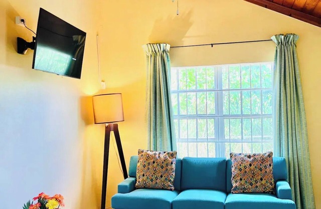 3 Queen Beds Close to the National Stadium