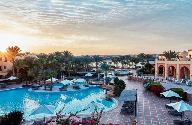 3 Rooms l Adults-Only Getaway with Spa, Lagoon Pool, Yoga & Coral Reefs Nearby
