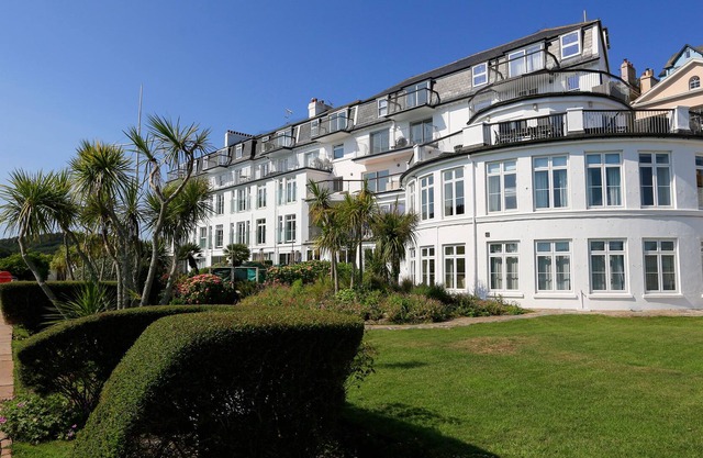 3 The Salcombe