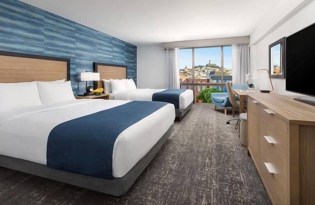 3 x City View Two Queens Room at Hotel Caza