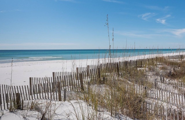 30% OFF REMAINING 2024 AVAILABILITY~SANDYTOES~Pet Friendly~Gulf View~Private