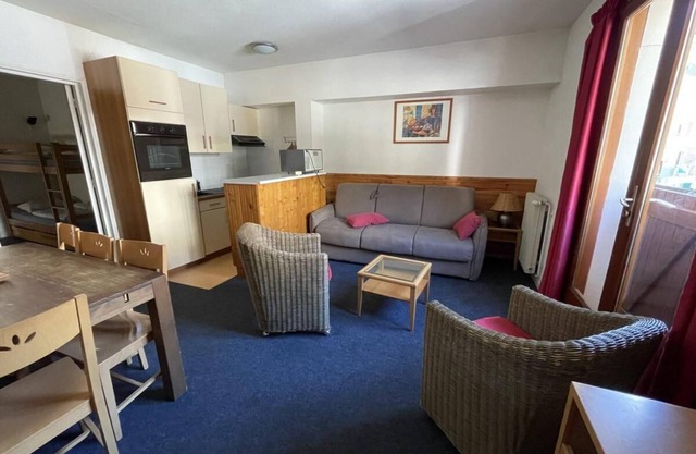 30m from resort center, 1st floor, view resort, fitness, swimming pool, sauna, balcony, tv