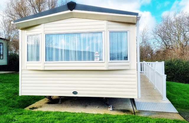31 solent village