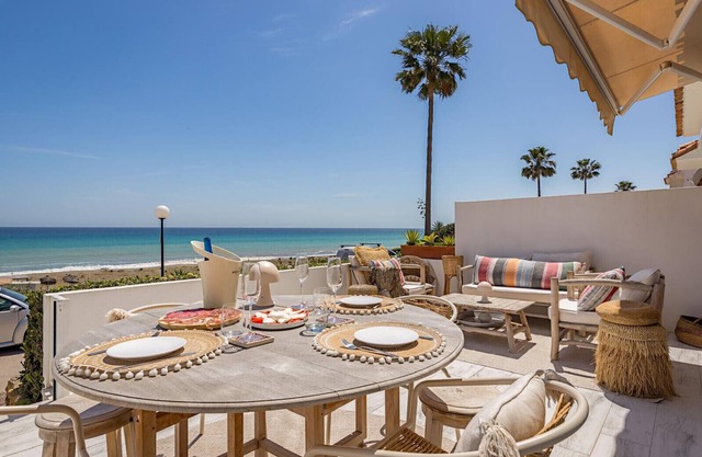 3128 Beachfront Casa Luna in Aldea Beach