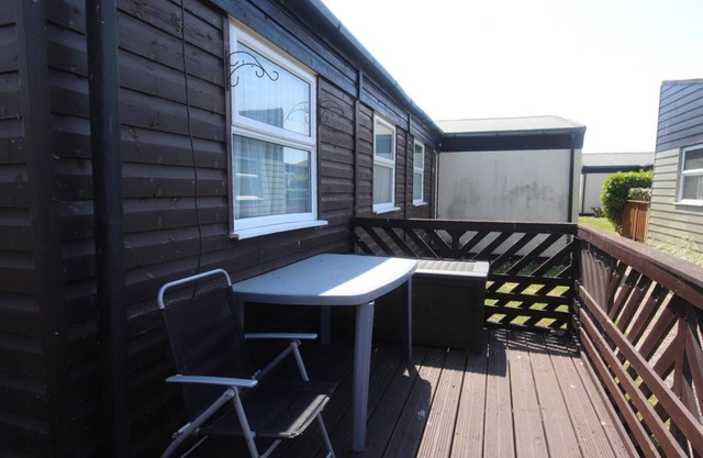 37E Medmerry Park 2 Bedroom Chalet