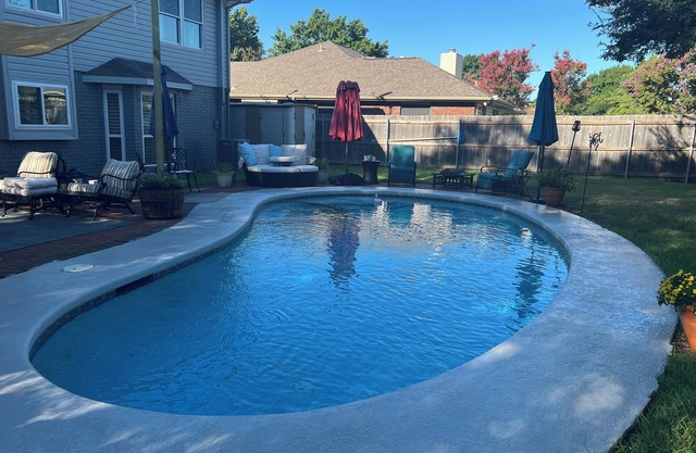 3b/2.5b Family home with Pool close to Joe Pool Lake and Epic Indoor Water Park