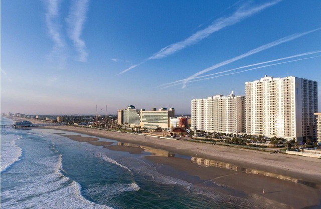 3BD/Daytona - Beach, Pools, Lazy River, Bar, Slides