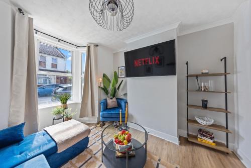 3Bd House-Long Stays Welcome