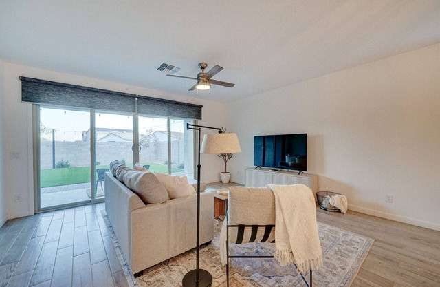 3bed Renovated Contemporary Stay
