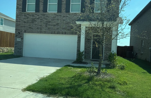 3bedroom 2bathroom house in charming area of Princeton a newly built house.