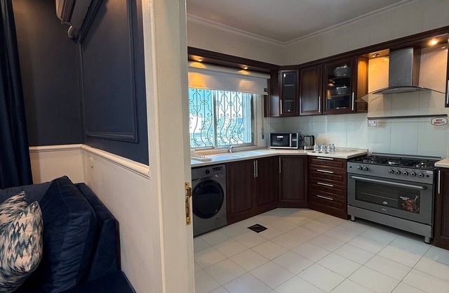3bedroom Aprt of 200sqm Near Movenpick Hotel Amman