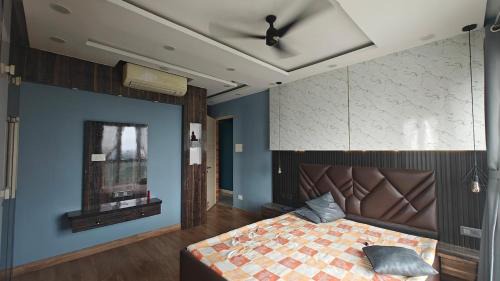 3BHK Fully furnished, Lake View in Newtown