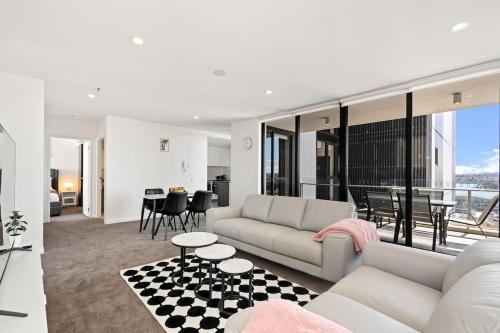 3BR 3BA Next to Mall & Govt Hub with Pool and Gym