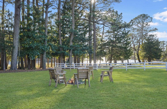 3BR Farmhouse with Porch, Fire Pit, Horseshoe Pit