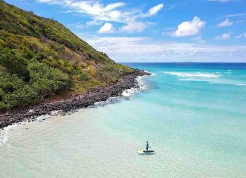3BRM Burleigh Beach Retreat - Walk to Cafes, Shops and Surf!