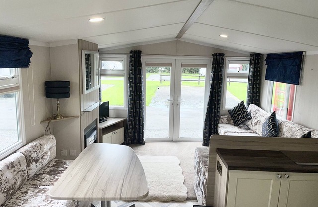 3guest-2bedroom-wifi-tv