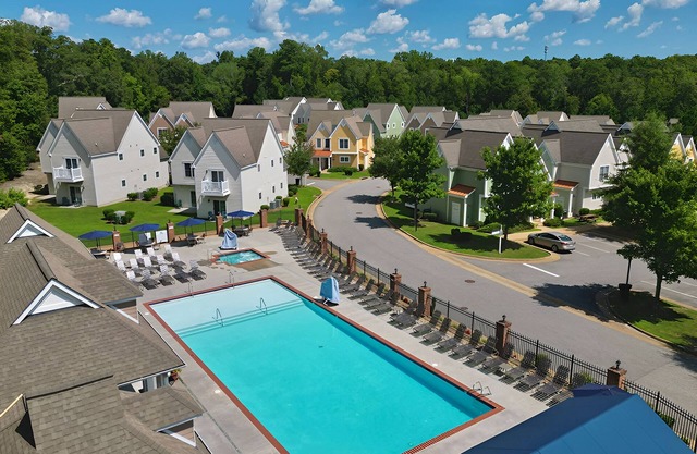 4 1BR Estate Units w/Garden Views + Premium Touches Near Jamestown