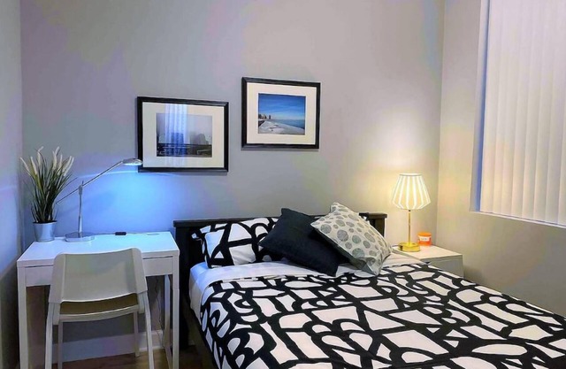 4 #2S - 5 Bedroom Condo - McCormick Place, Wintrust Arena, Chinatown